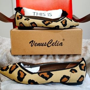 NWT + BOX VENUS CELIA (7) Leopard Slip on flat is easy on and off